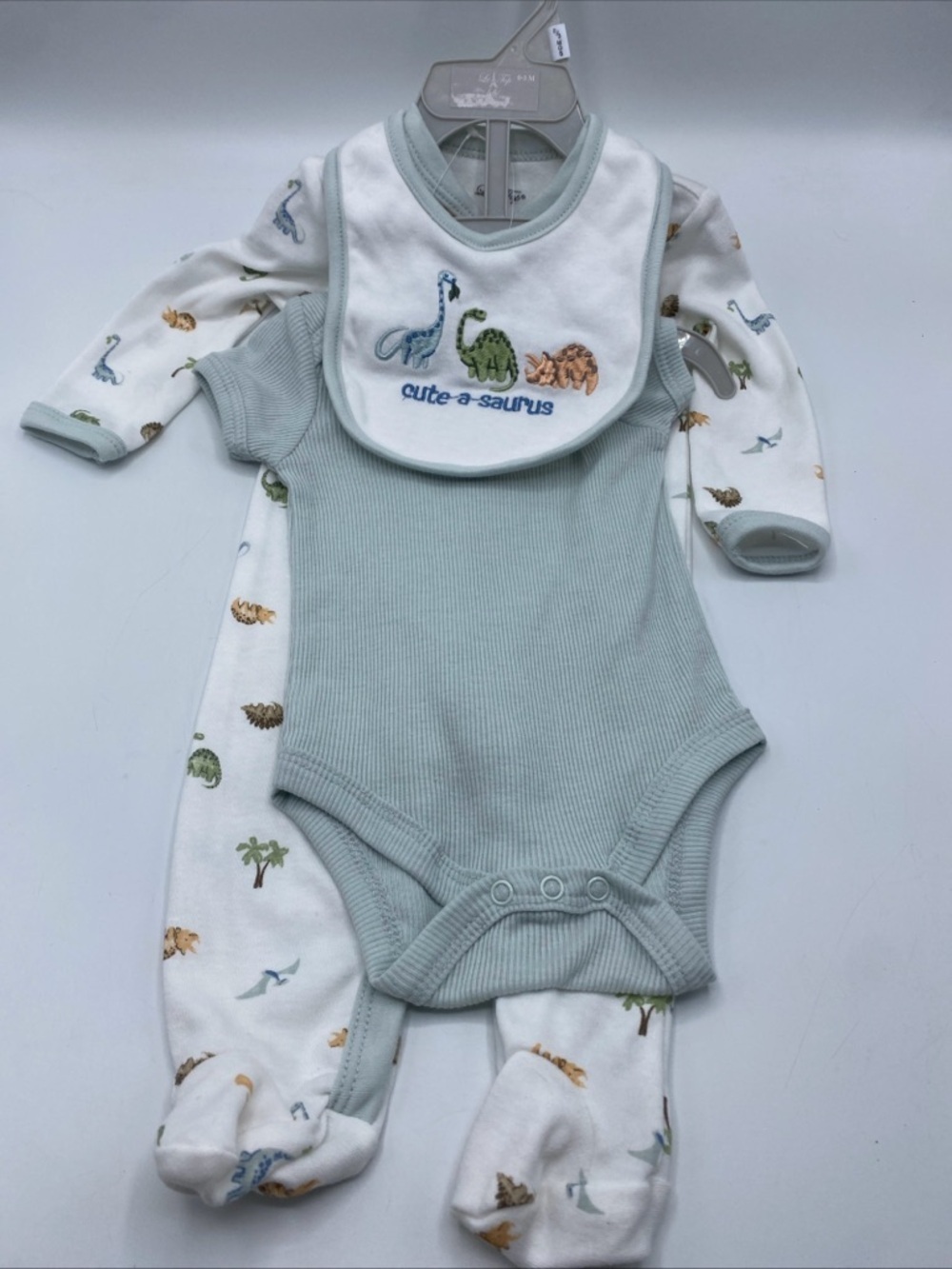 Le Top Bebe Dinosaur Bodysuit Pant Bib Outfit 3PC Set 0-3 Months Cute A Saurus